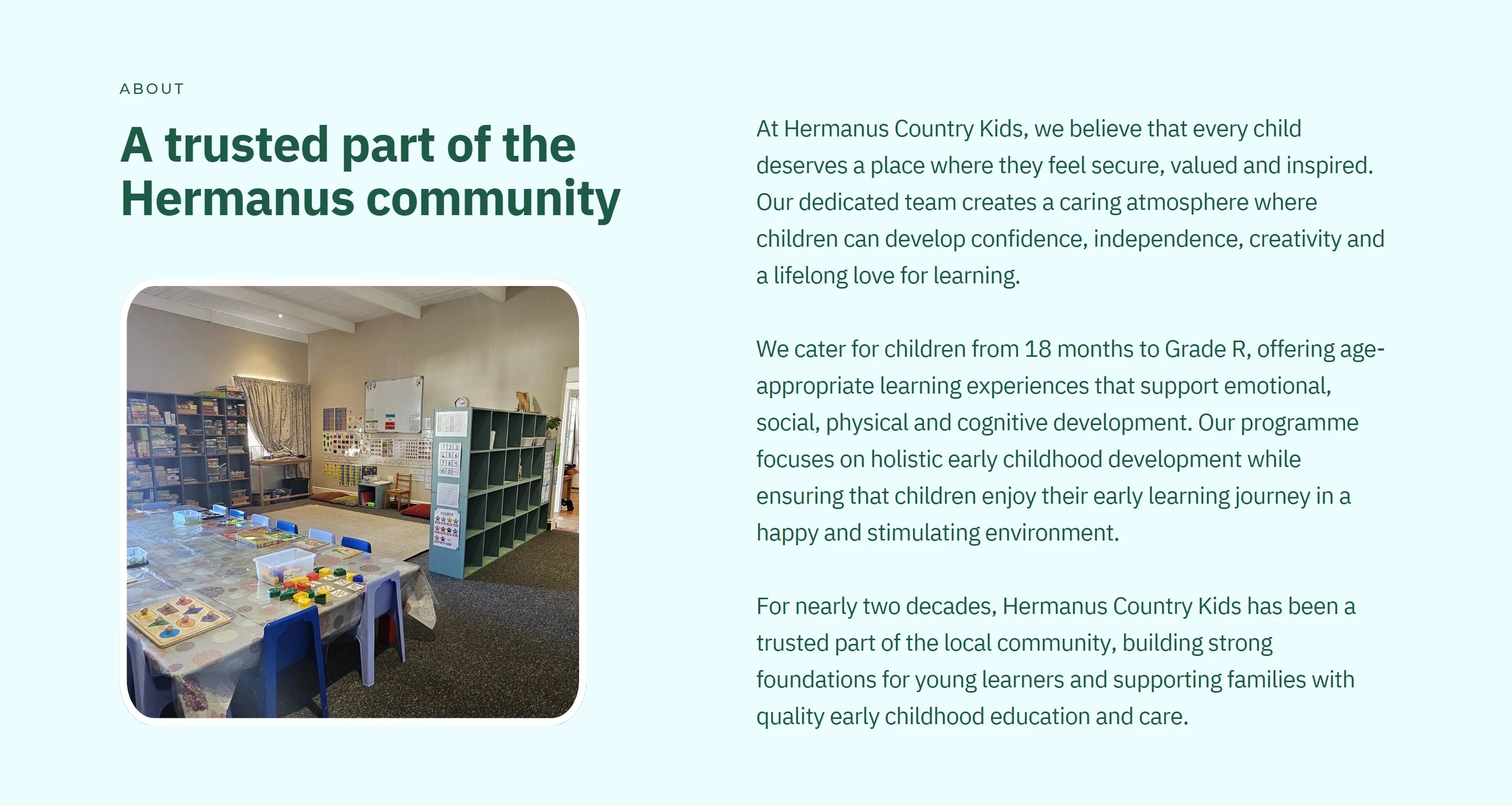 Hermanus Country Kids About section with an empty classroom and centre information, without identifiable children